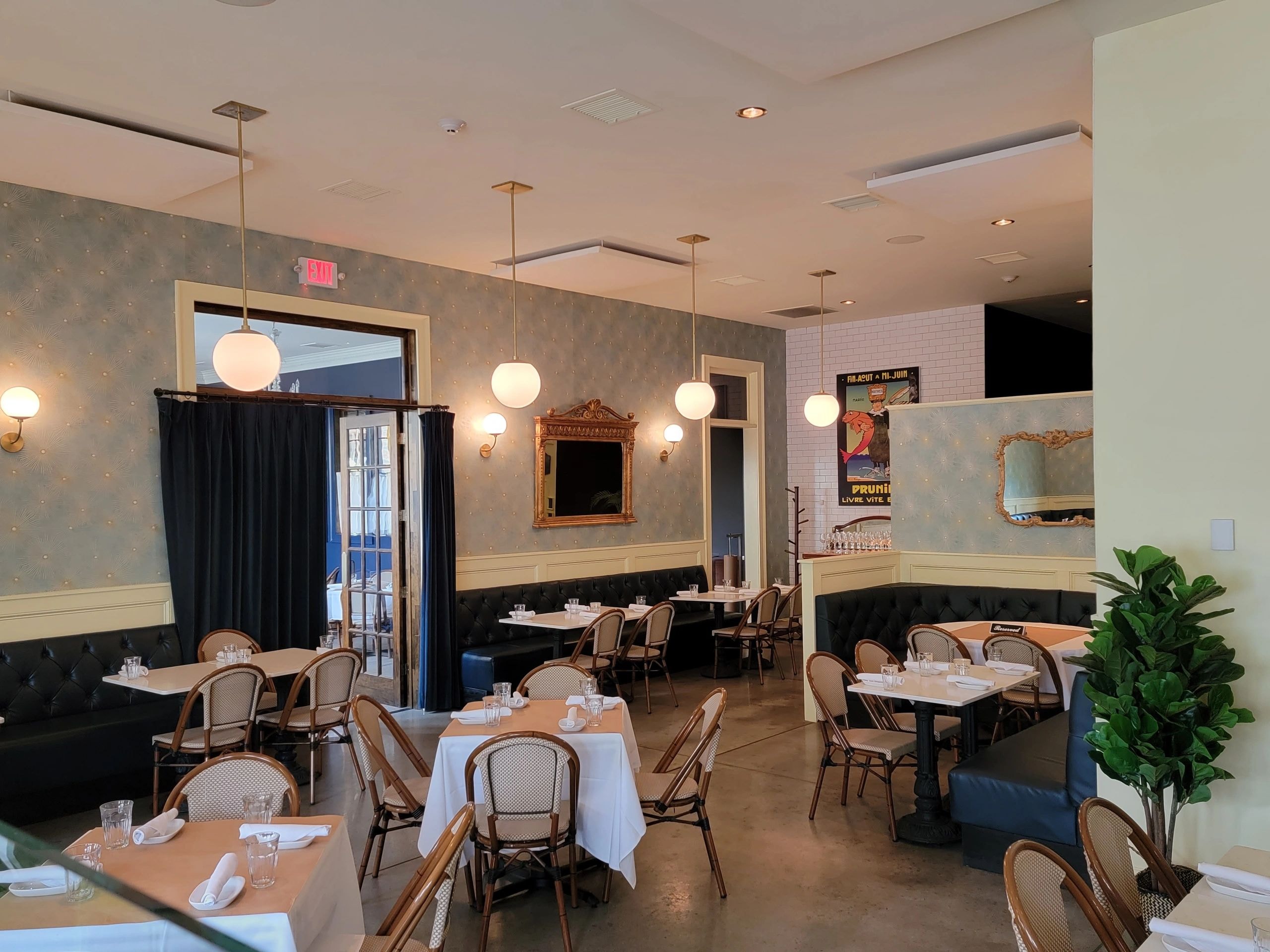 Bistro Hilary private venue